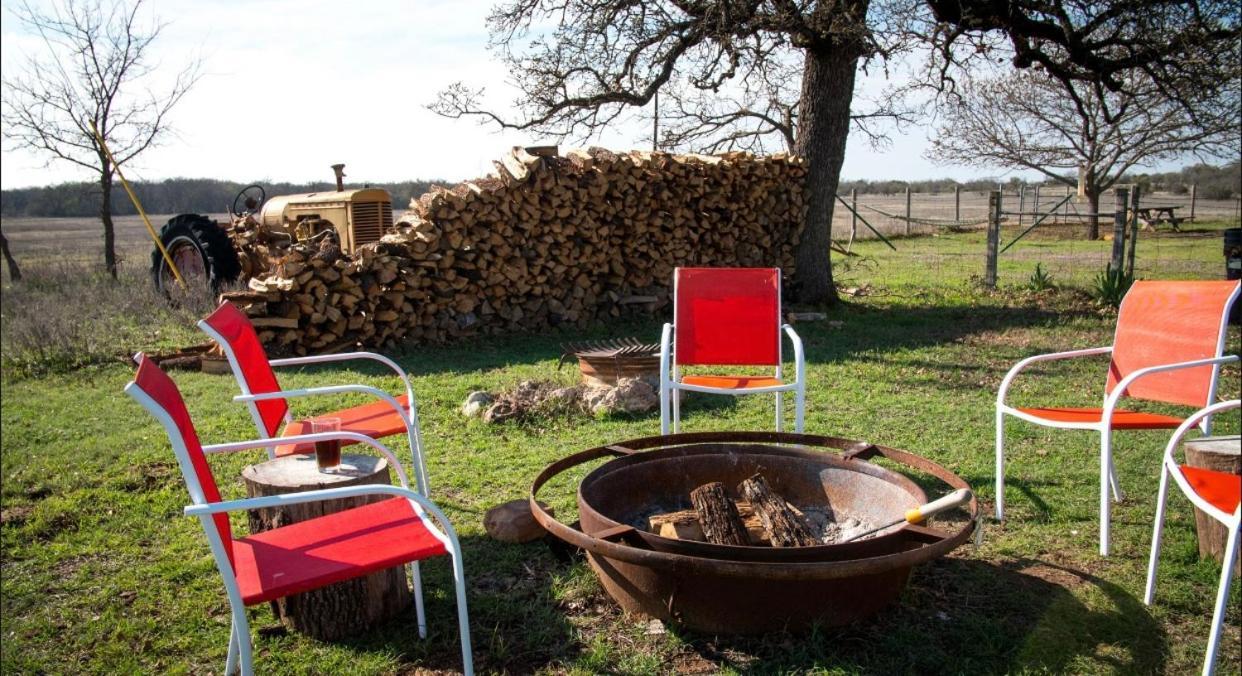 Stay On A 350-Acre Cattle Ranch! Brazos River! Tubing! Petting Zoo! Weatherford Dış mekan fotoğraf
