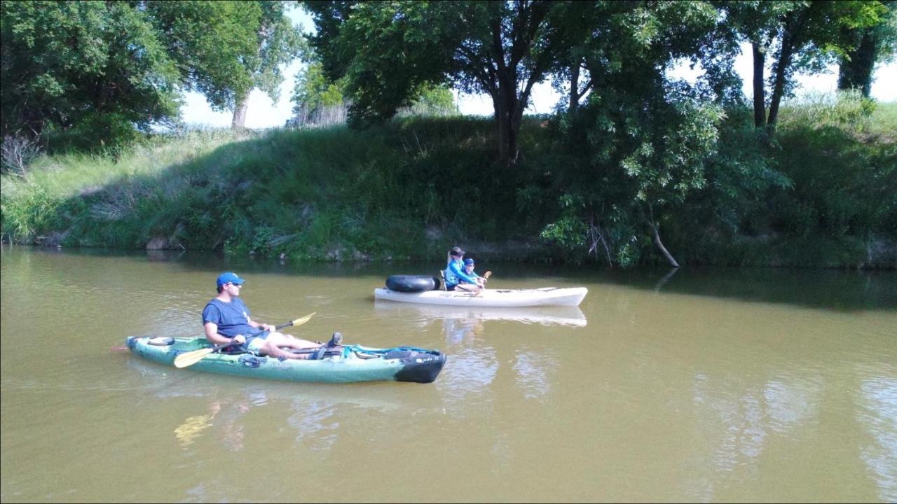 Stay On A 350-Acre Cattle Ranch! Brazos River! Tubing! Petting Zoo! Weatherford Dış mekan fotoğraf