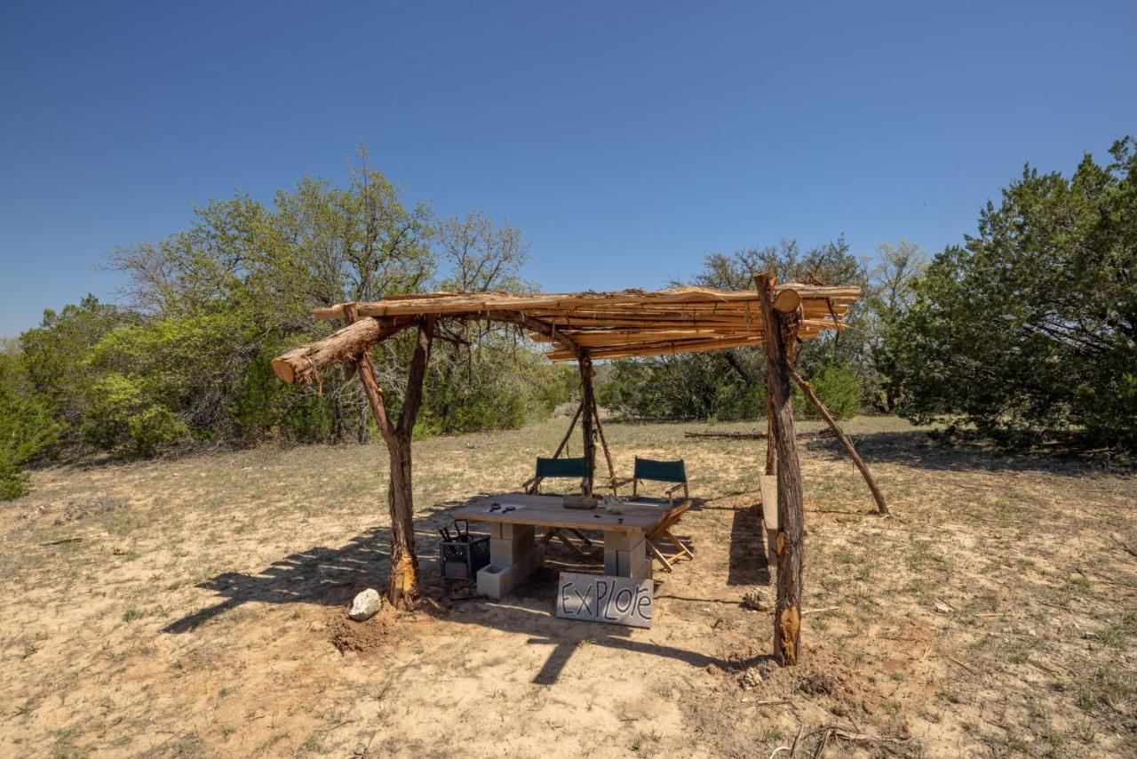Stay On A 350-Acre Cattle Ranch! Brazos River! Tubing! Petting Zoo! Weatherford Dış mekan fotoğraf