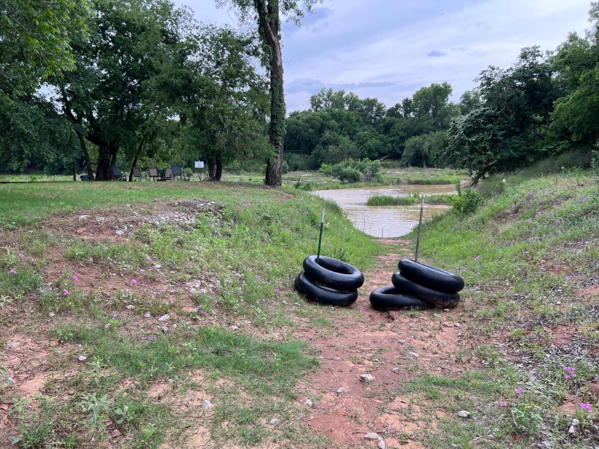 Stay On A 350-Acre Cattle Ranch! Brazos River! Tubing! Petting Zoo! Weatherford Dış mekan fotoğraf